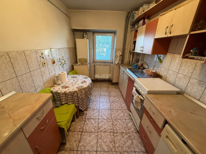 Apartament 3 camere decomandat-72mp-etaj intermediar-Bld Socola