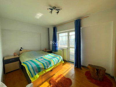 Apartament 3 camere decomandat-72mp-etaj intermediar-Bld Socola