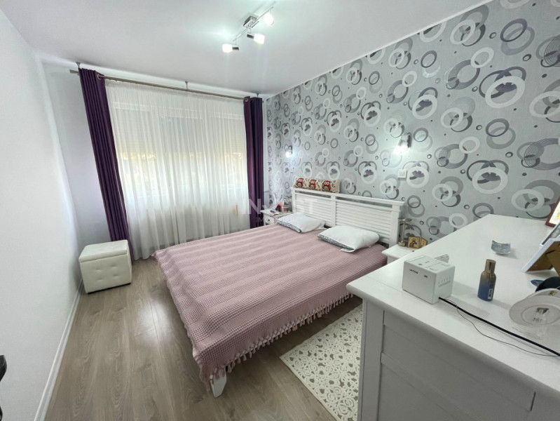 Aparetament renovat 3 camere decomandat-Podu Ros-Odeon-bloc fara risc
