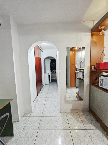 Central-Podul de Fier- apartament cu 3 camere decomandat 