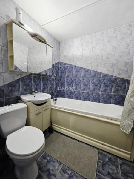 Central-Podul de Fier- apartament cu 3 camere decomandat 