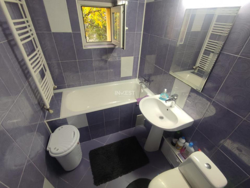 Apartament 2 camere decomandate, Nicolina, 52 mp