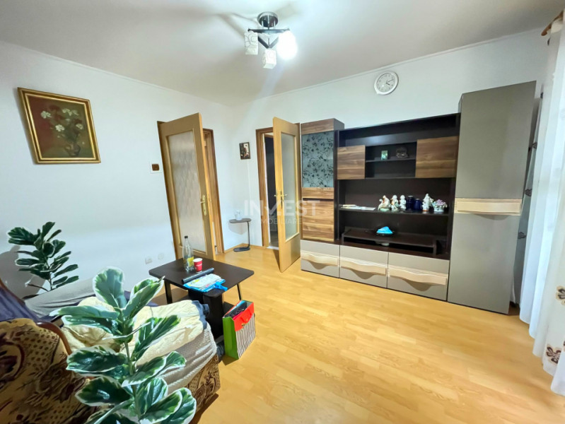 Apartament 3 camere-Podu Ros-Liceul Racovita-bloc fara risc