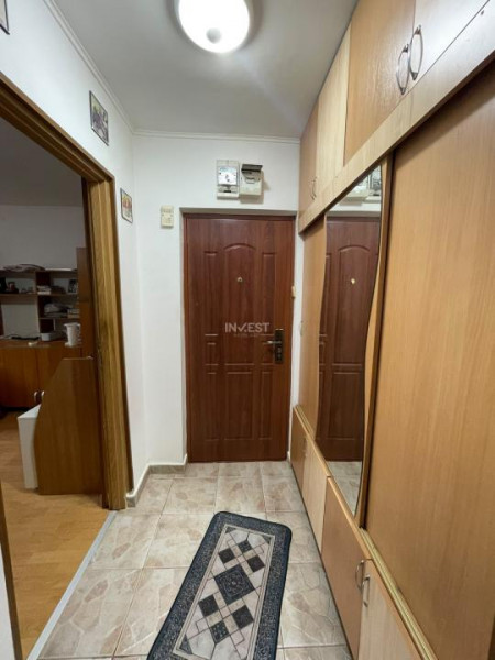 Apartament 3 camere-Podu Ros-Liceul Racovita-bloc fara risc