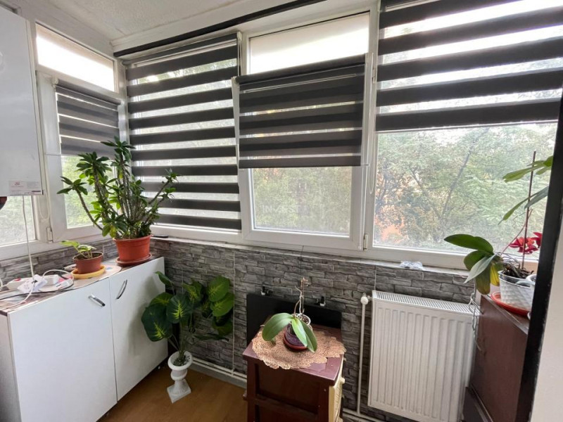 Apartament 3 camere-Podu Ros-Liceul Racovita-bloc fara risc