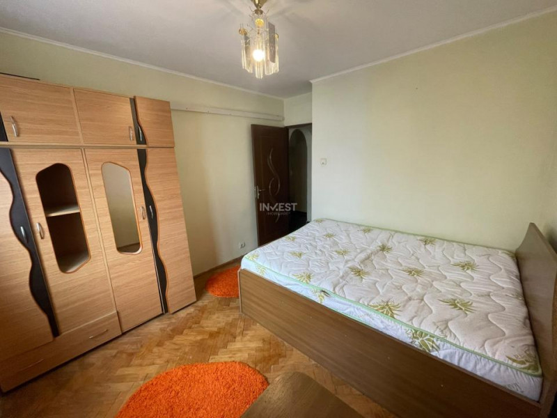 Apartament 2 camere decomandat-Podul de Fier-etaj intermediar