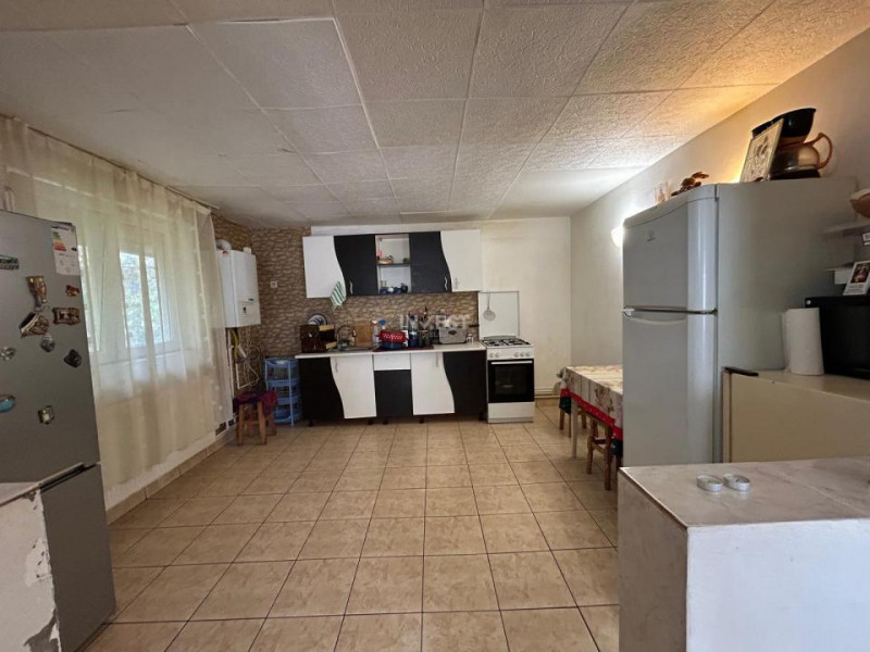 CASA INDIVIDUALA , 76 MP UTILI, 400 MP TEREN, HORPAZ