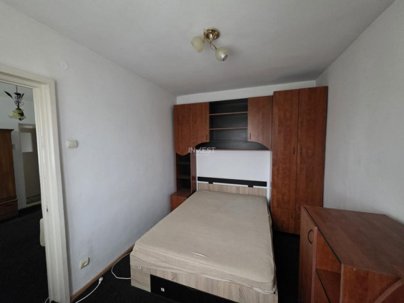 Apartament 2 camere, etaj intermediar, Piata Alexandru cel Bun